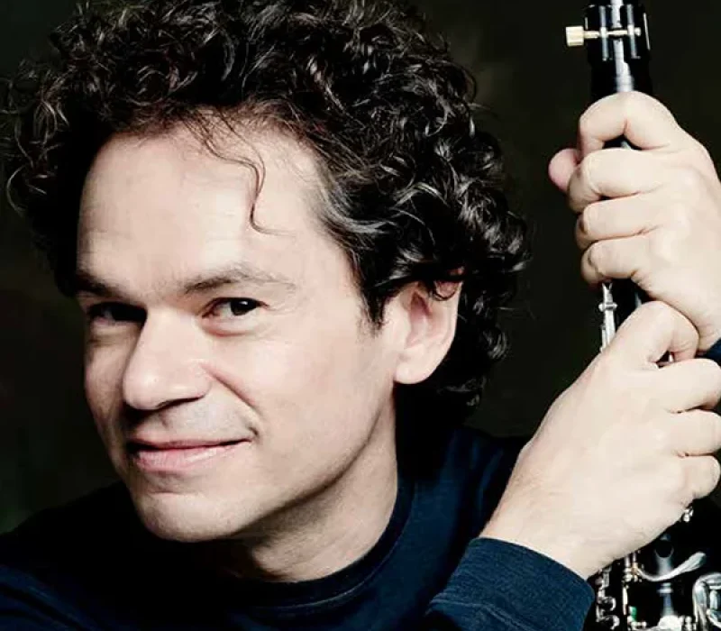 Concerto del Maestro FABIO DI CASOLA elenco
